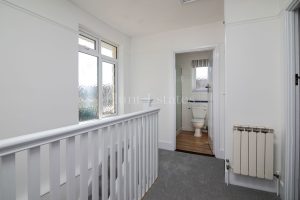 Elegant three bedroom house near the beach