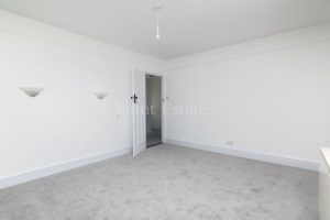 Elegant three bedroom house near the beach