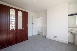 Elegant three bedroom house near the beach