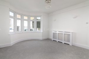 Elegant three bedroom house near the beach