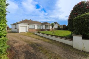 Detached Bungalow In Quiet Location With Field, Stable And Multipurpose Storage