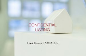 ATTRACTIVE THREE BEDROOM BARN CONVERSION WITH A SOUTH FACING GARDEN