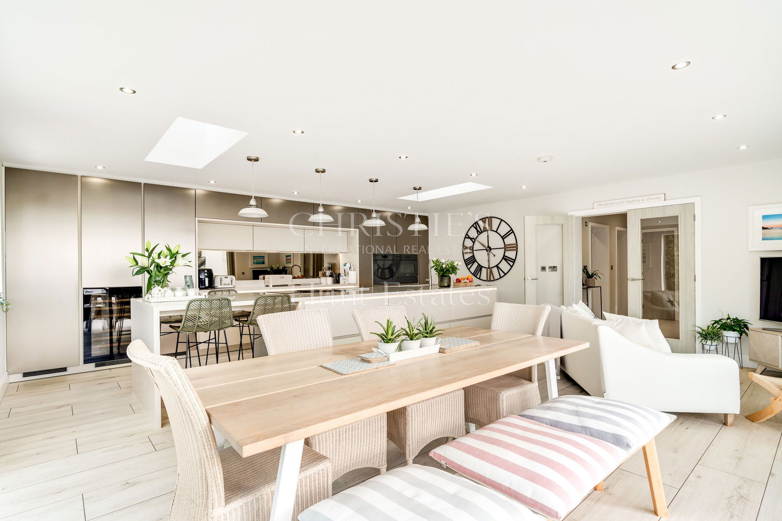 4 Bedroom Single Family Home/House's Image 6