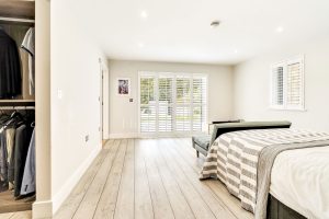 BEAUTIFUL DETACHED HOME WITH SEA VIEWS ACROSS OUAISNE BAY