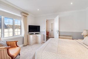 Immaculate home opposite the beach near Le Hocq