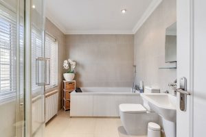 Immaculate home opposite the beach near Le Hocq