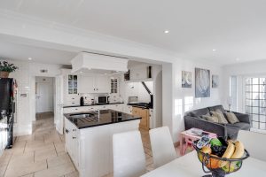 Immaculate home opposite the beach near Le Hocq