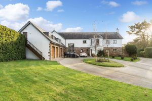 DETACHED COUNTRY HOME WITH LAND
