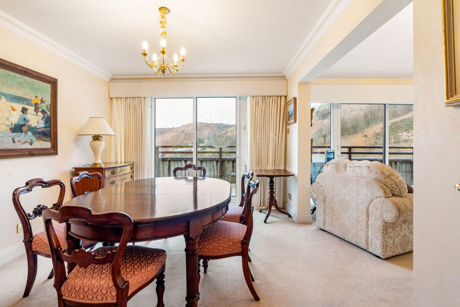 3 Bedroom Apartment/Flat's Image 3
