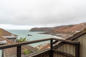 Penthouse Apartment Set in Picturesque Location with Sea Views