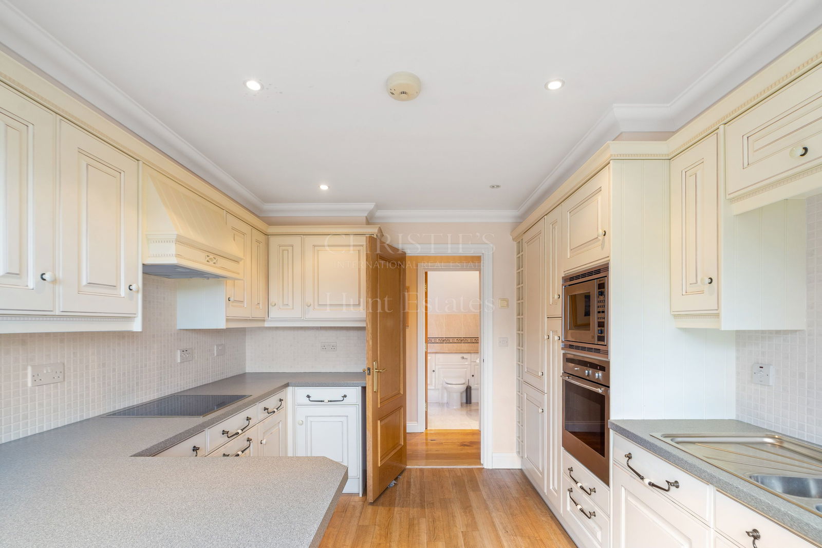 3 Bedroom Apartment/Flat's Image 8