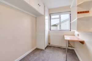 Spacious Detached Home with Versatile Living & Coastal Proximity