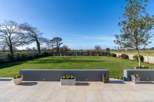 Large Family Home In Outstanding, Walk In Condition