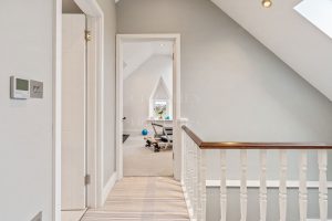 Large Family Home In Outstanding, Walk In Condition