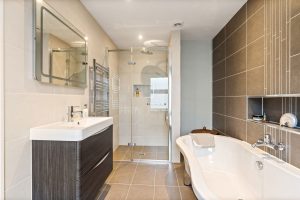 Large Family Home In Outstanding, Walk In Condition