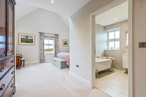 Large Family Home In Outstanding, Walk In Condition