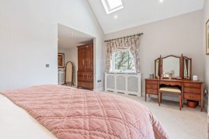 Large Family Home In Outstanding, Walk In Condition