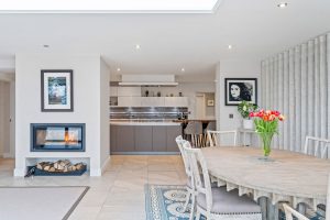 Large Family Home In Outstanding, Walk In Condition