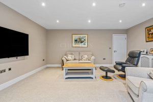 Large Family Home In Outstanding, Walk In Condition