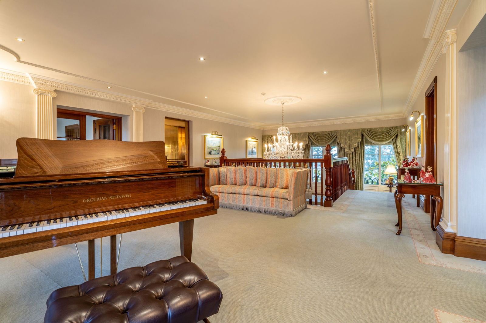 8 Bedroom Single Family Home/House's Image 28