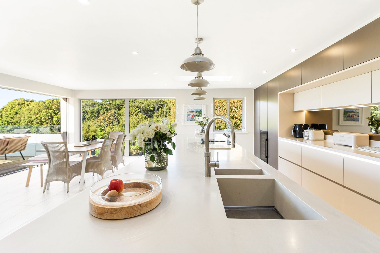 4 Bedroom Single Family Home/House's Image 7