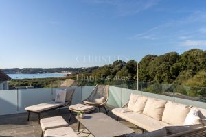 BEAUTIFUL DETACHED HOME WITH SEA VIEWS ACROSS OUAISNE BAY