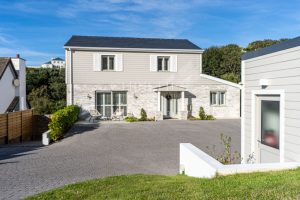 BEAUTIFUL DETACHED HOME WITH SEA VIEWS ACROSS OUAISNE BAY