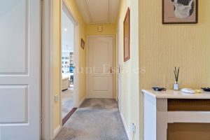 OVER 50&rsquo;S PURPOSE BUILT ONE BED APARTMENT