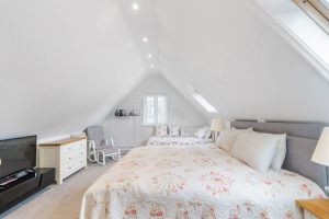 Immaculate home opposite the beach near Le Hocq