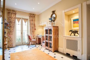 Large Family Property With Views To Elizabeth Castle