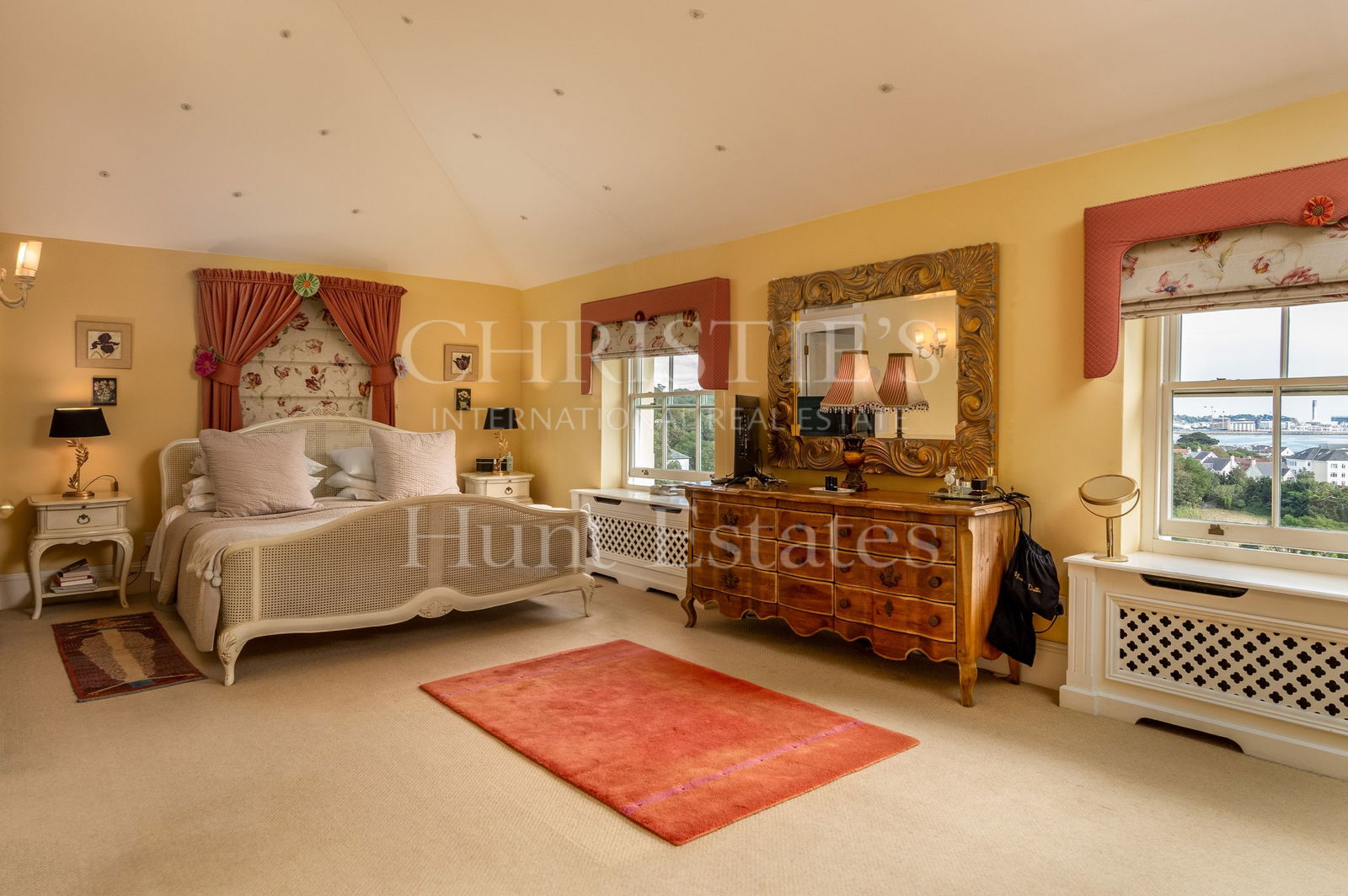 4 Bedroom Single Family Home/House's Image 15