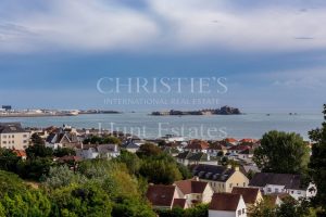 Large Family Property With Views To Elizabeth Castle