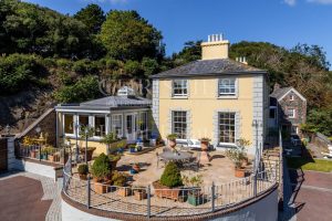 Large Family Property With Views To Elizabeth Castle