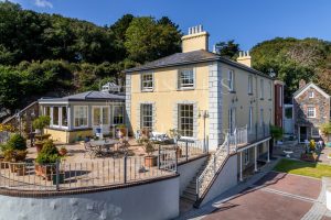 Large Family Property With Views To Elizabeth Castle