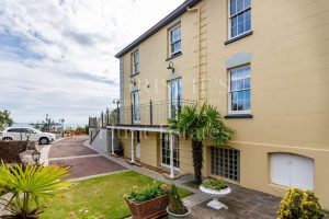 Large Family Property With Views To Elizabeth Castle