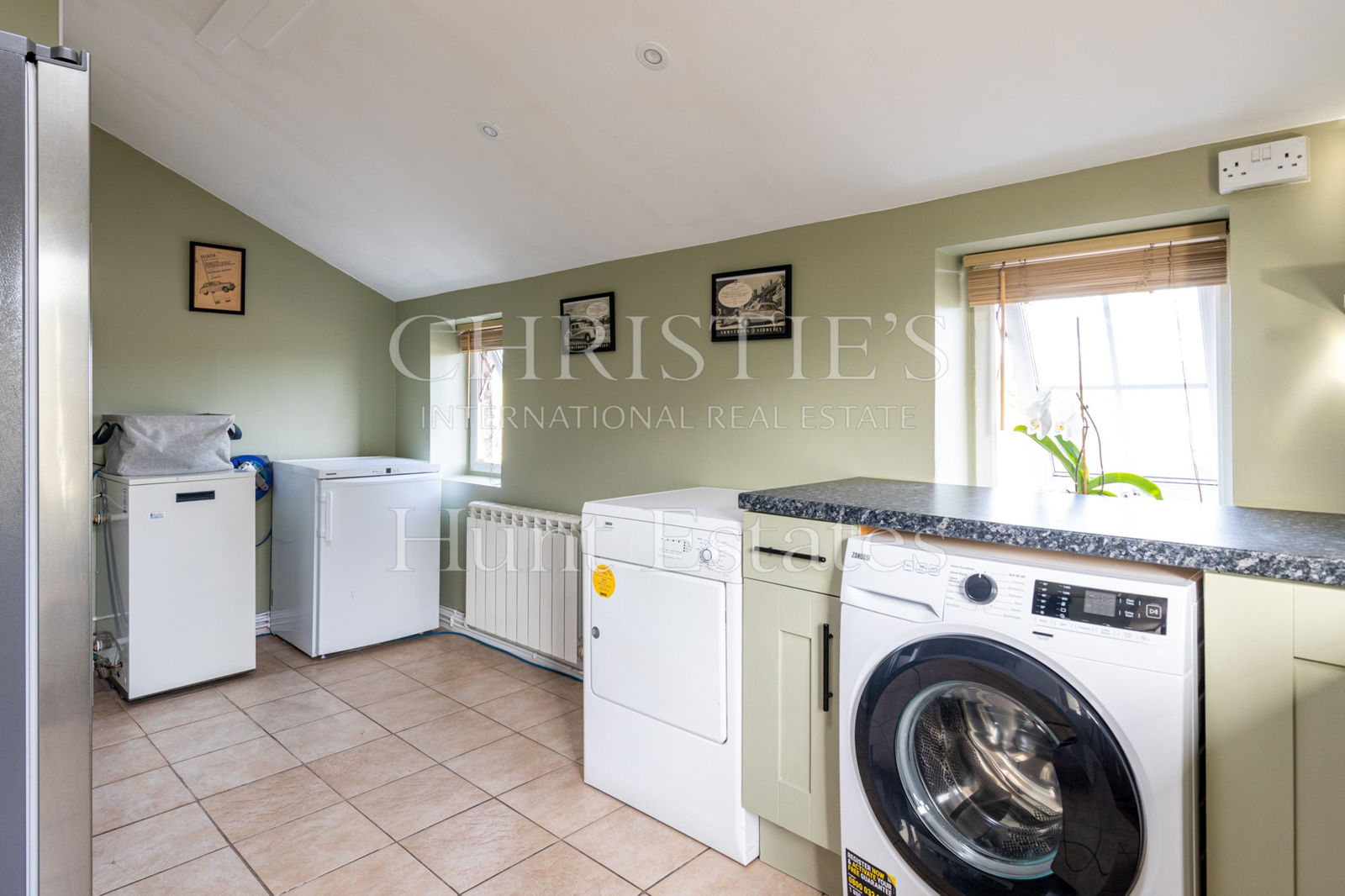 4 Bedroom Single Family Home/House's Image 7