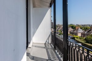 Regency One-Bedroom Apartment with Panoramic Views