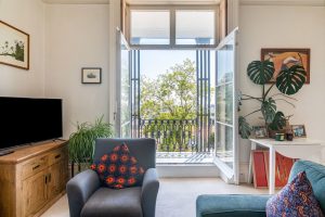 Regency One-Bedroom Apartment with Panoramic Views