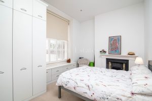 Regency One-Bedroom Apartment with Panoramic Views