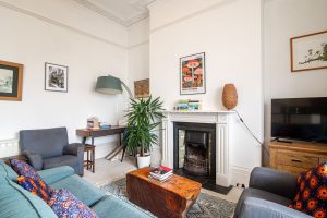 Regency One-Bedroom Apartment with Panoramic Views