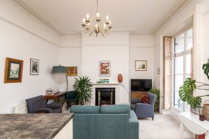 Regency One-Bedroom Apartment with Panoramic Views