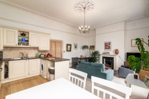 Regency One-Bedroom Apartment with Panoramic Views