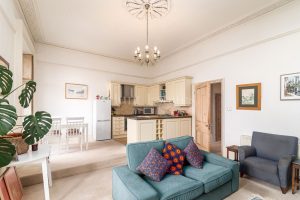 Regency One-Bedroom Apartment with Panoramic Views