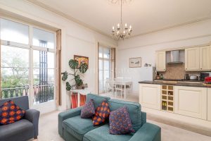 Regency One-Bedroom Apartment with Panoramic Views