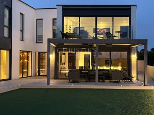 Luxurious Modern Home in Private Setting with Sea Views