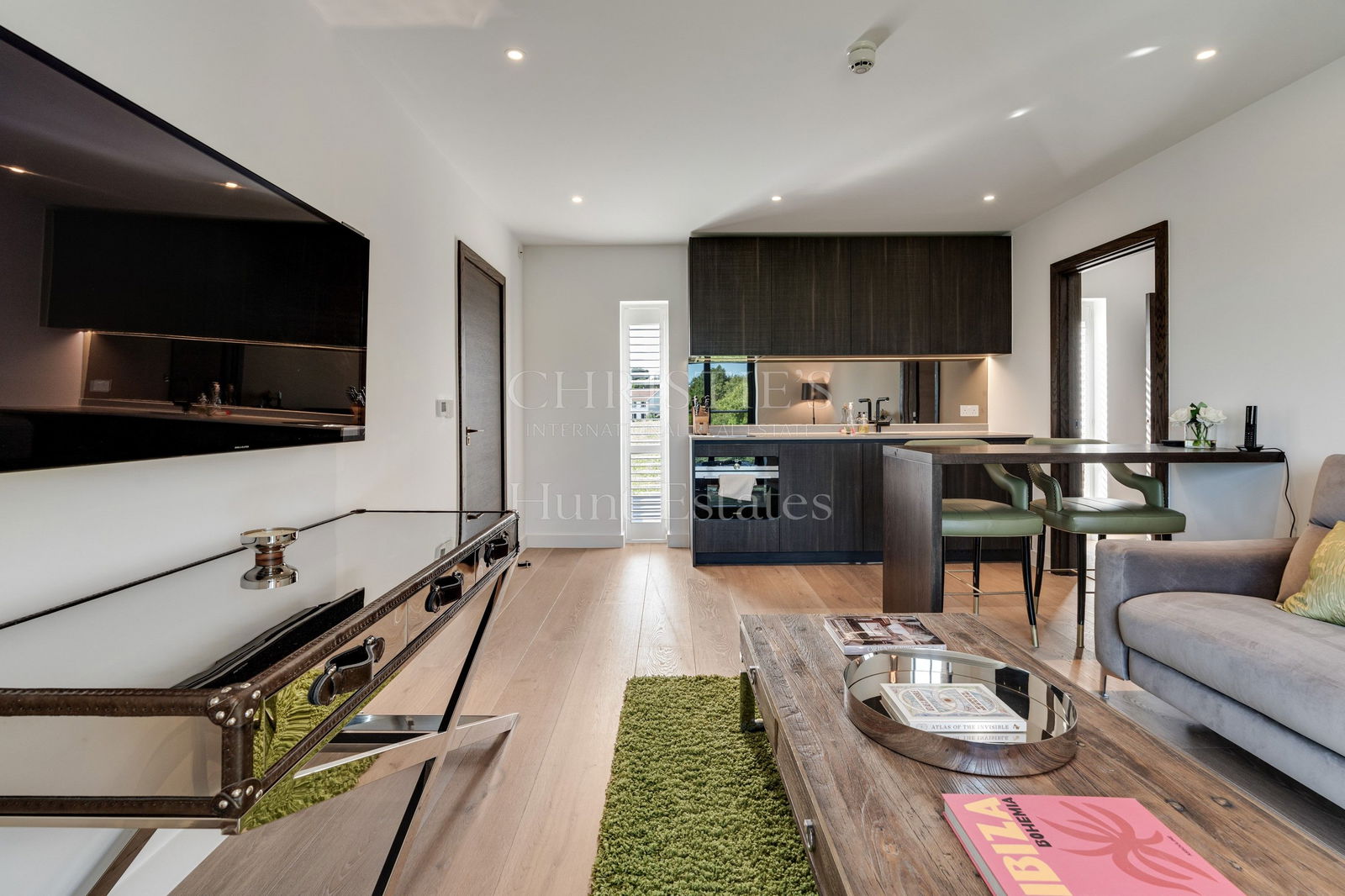 5 Bedroom Single Family Home/House's Image 33