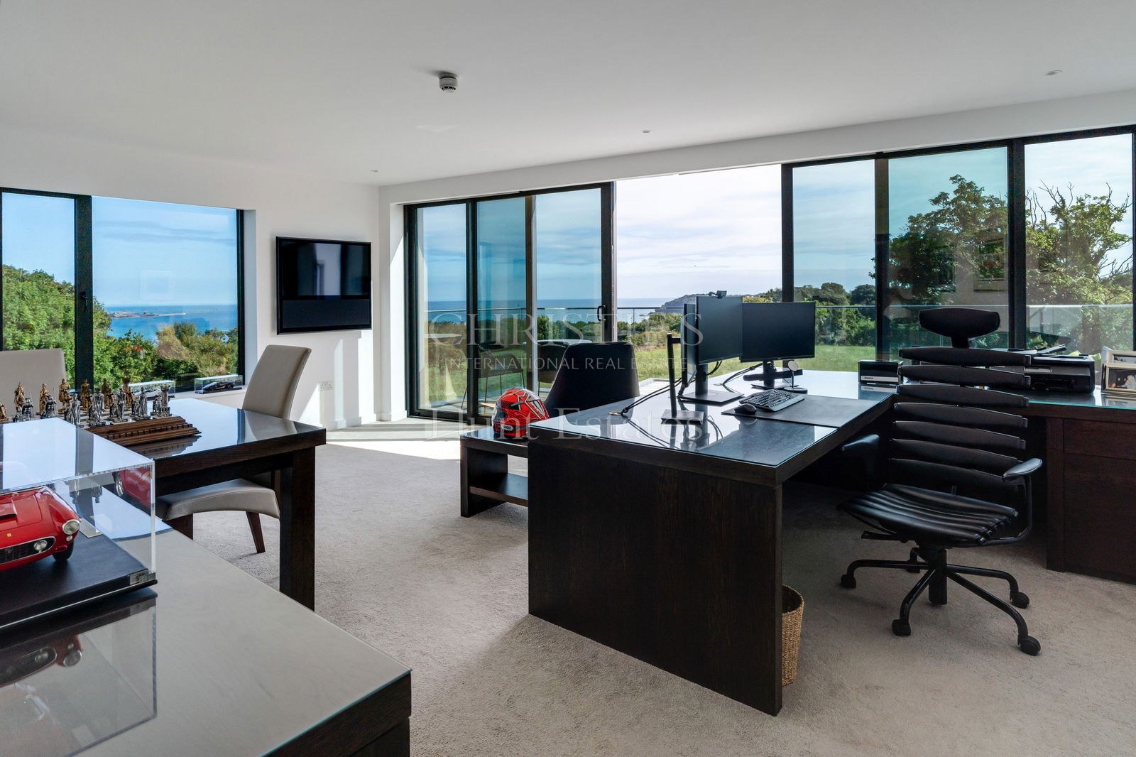 5 Bedroom Single Family Home/House's Image 29