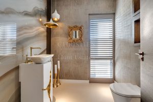 Luxurious Modern Home in Private Setting with Sea Views