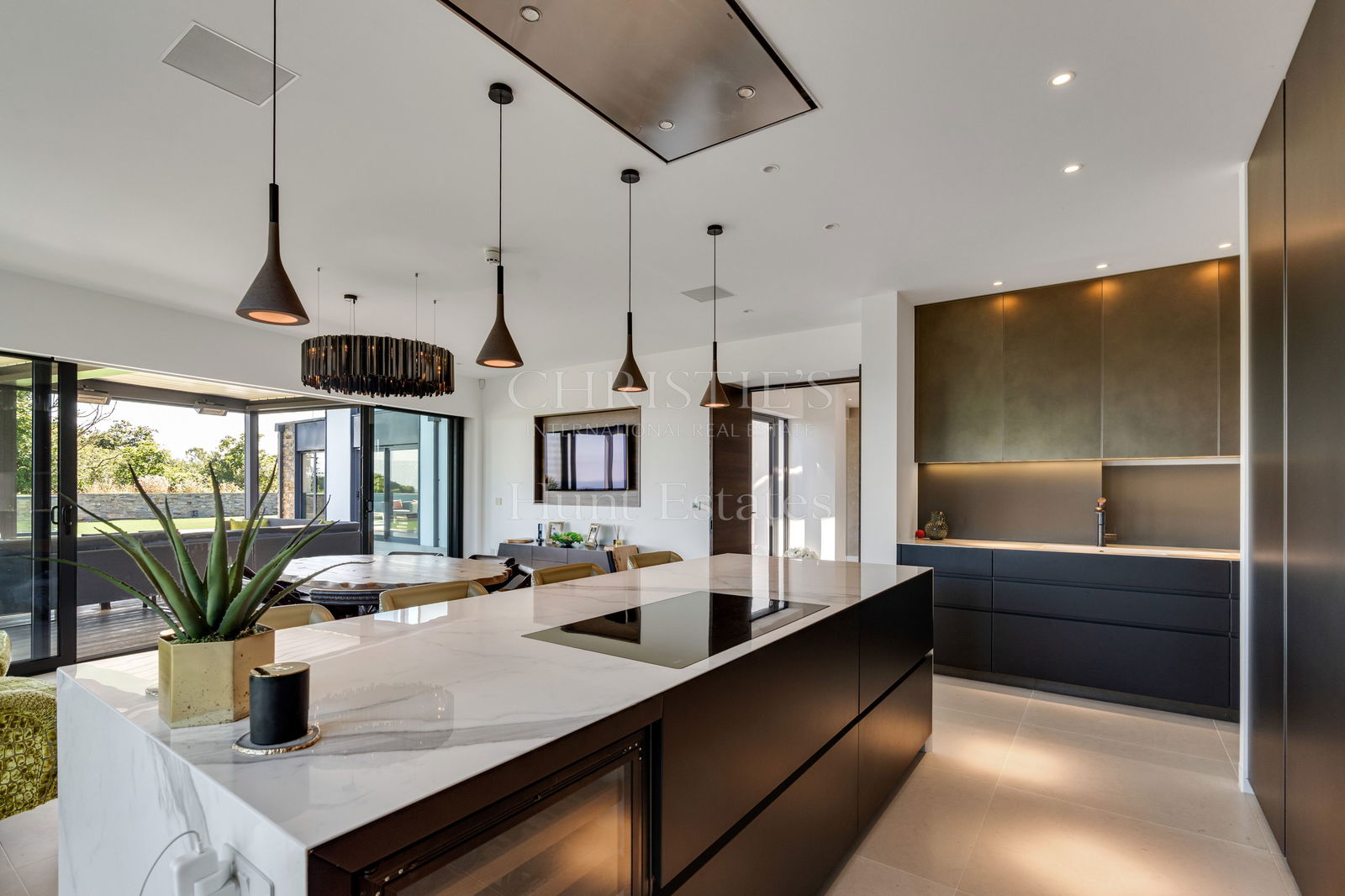 5 Bedroom Single Family Home/House's Image 13