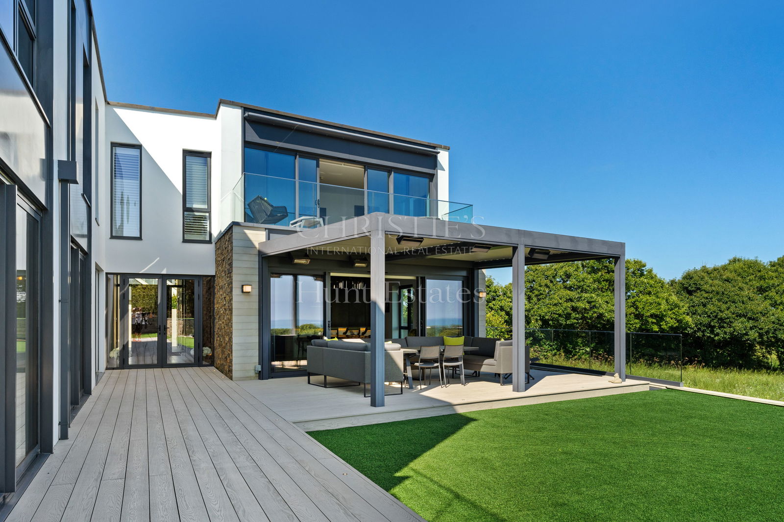 5 Bedroom Single Family Home/House's Image 37